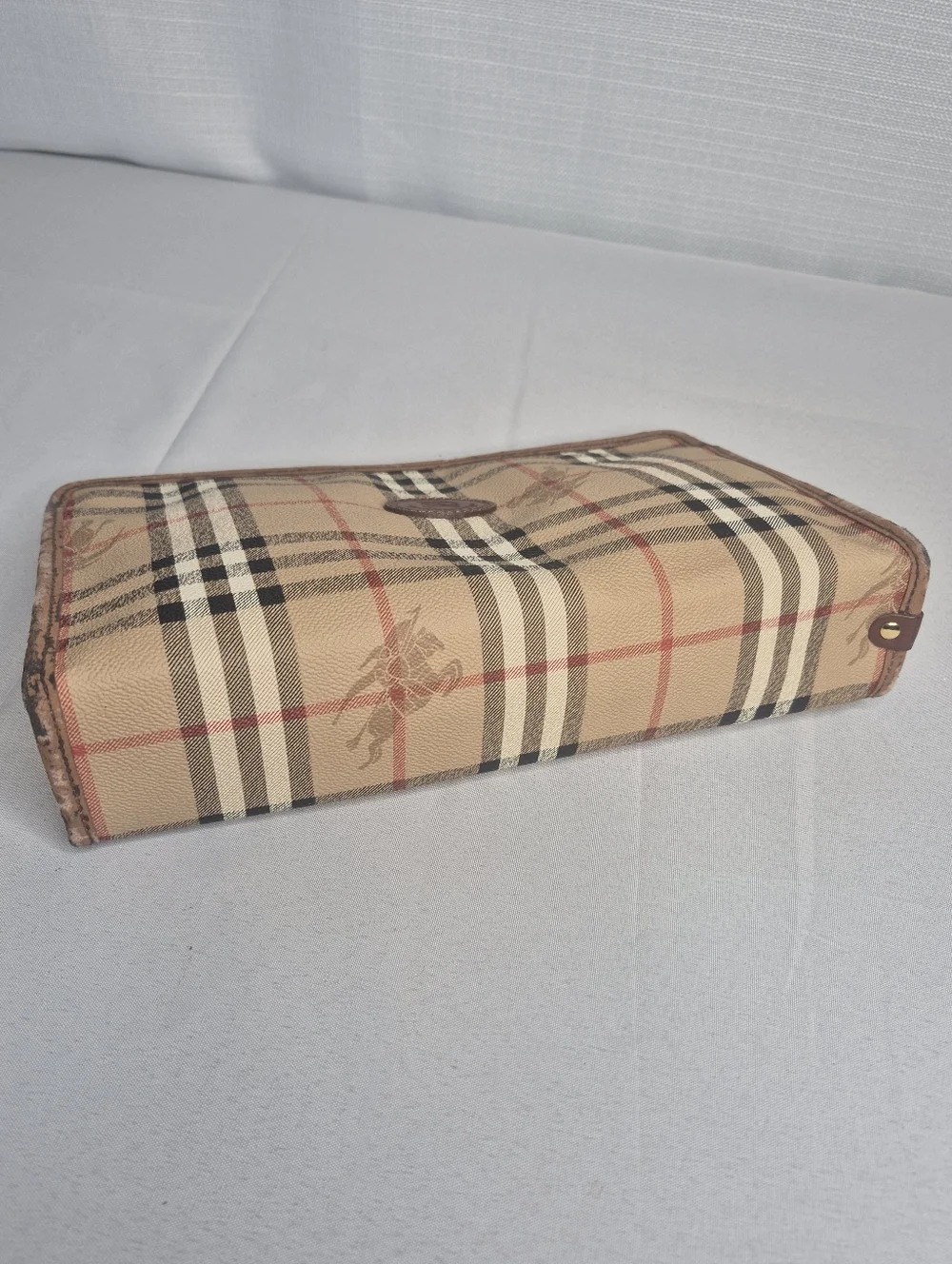 Burberrys Nova Check Plaid Tan Pouch UNISEX COA - Picture 6 of 12